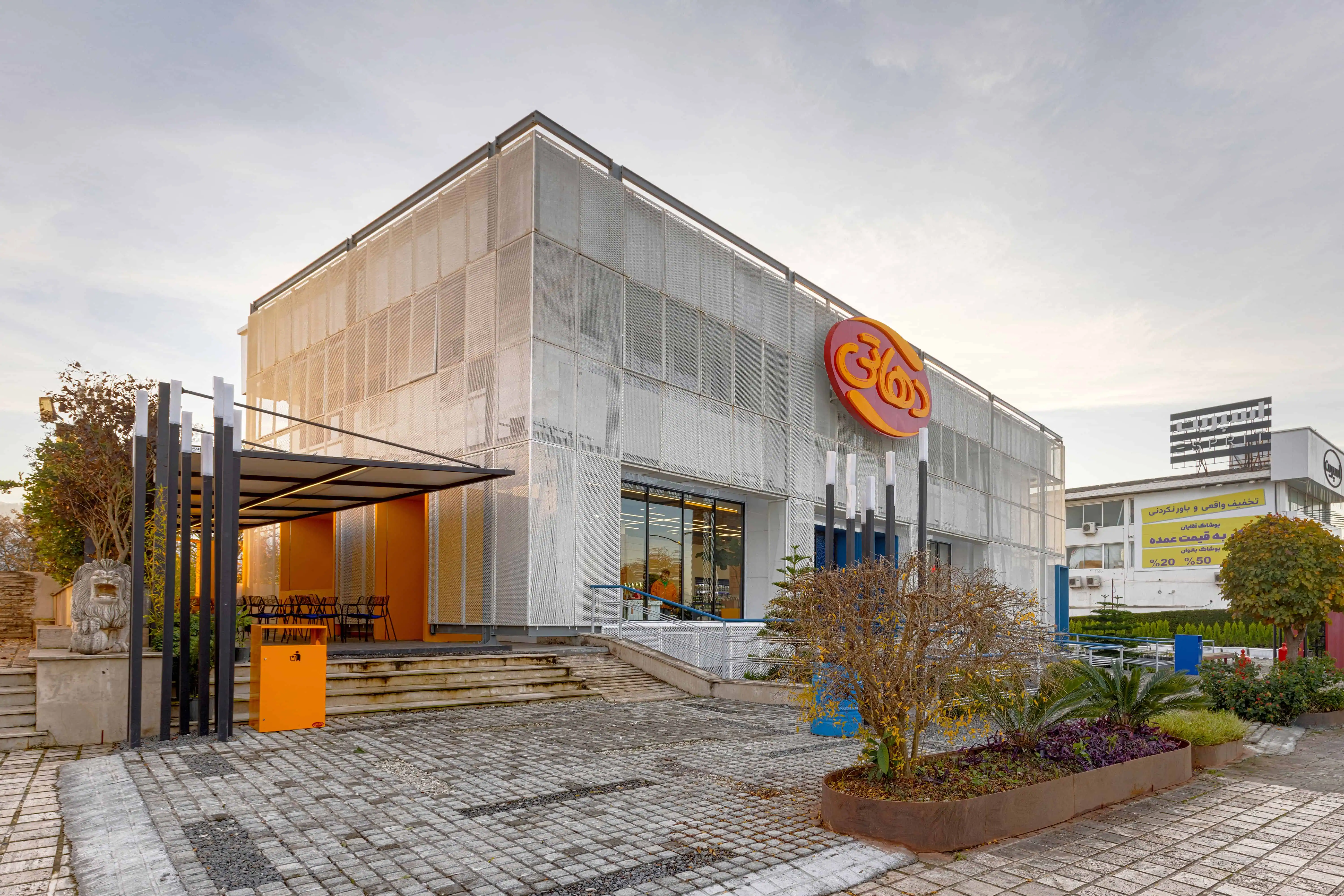 𝗗𝗲𝗵𝗮𝘁𝗶 Cafe & Store