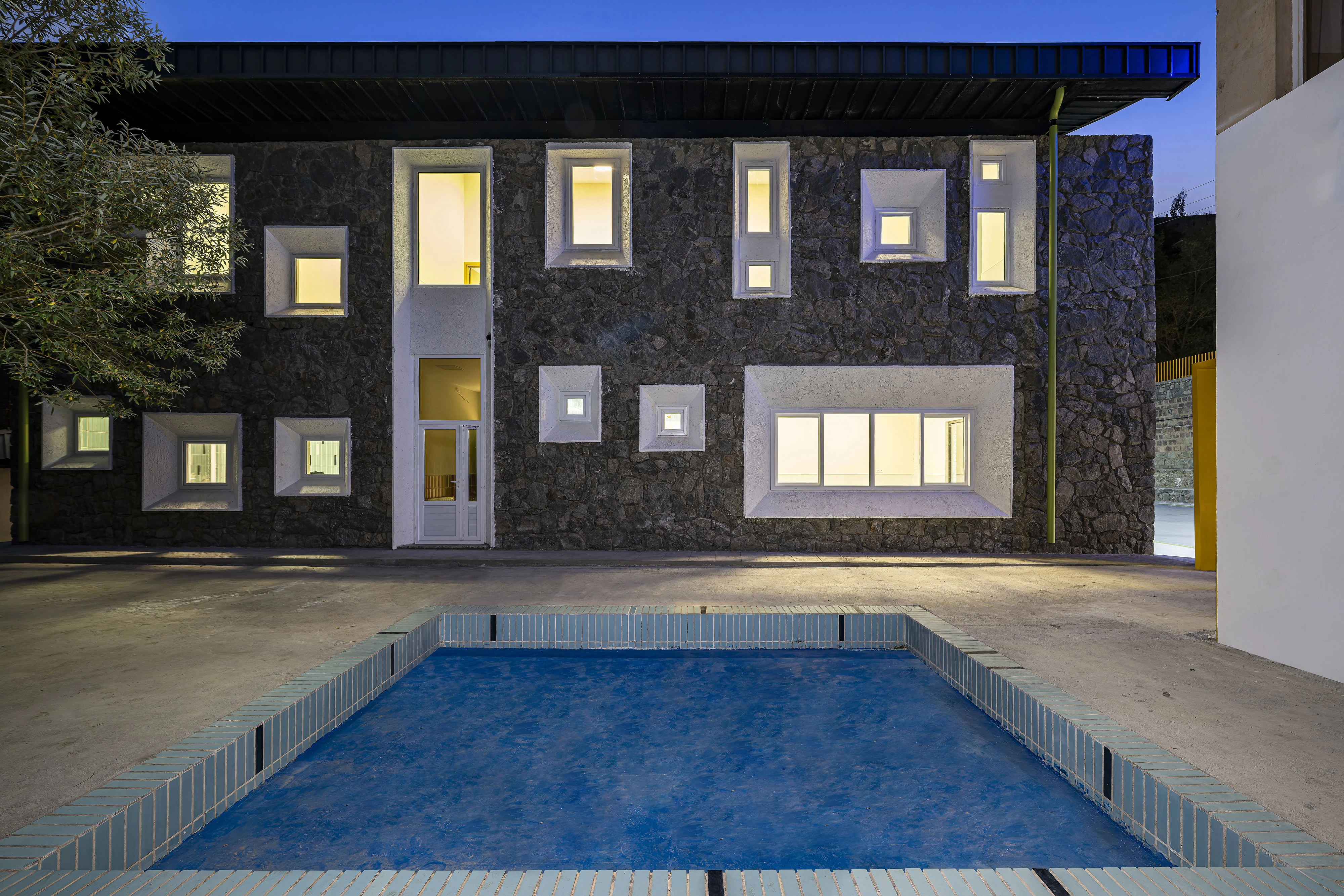 𝗗𝗶𝘇𝗶𝗻 School