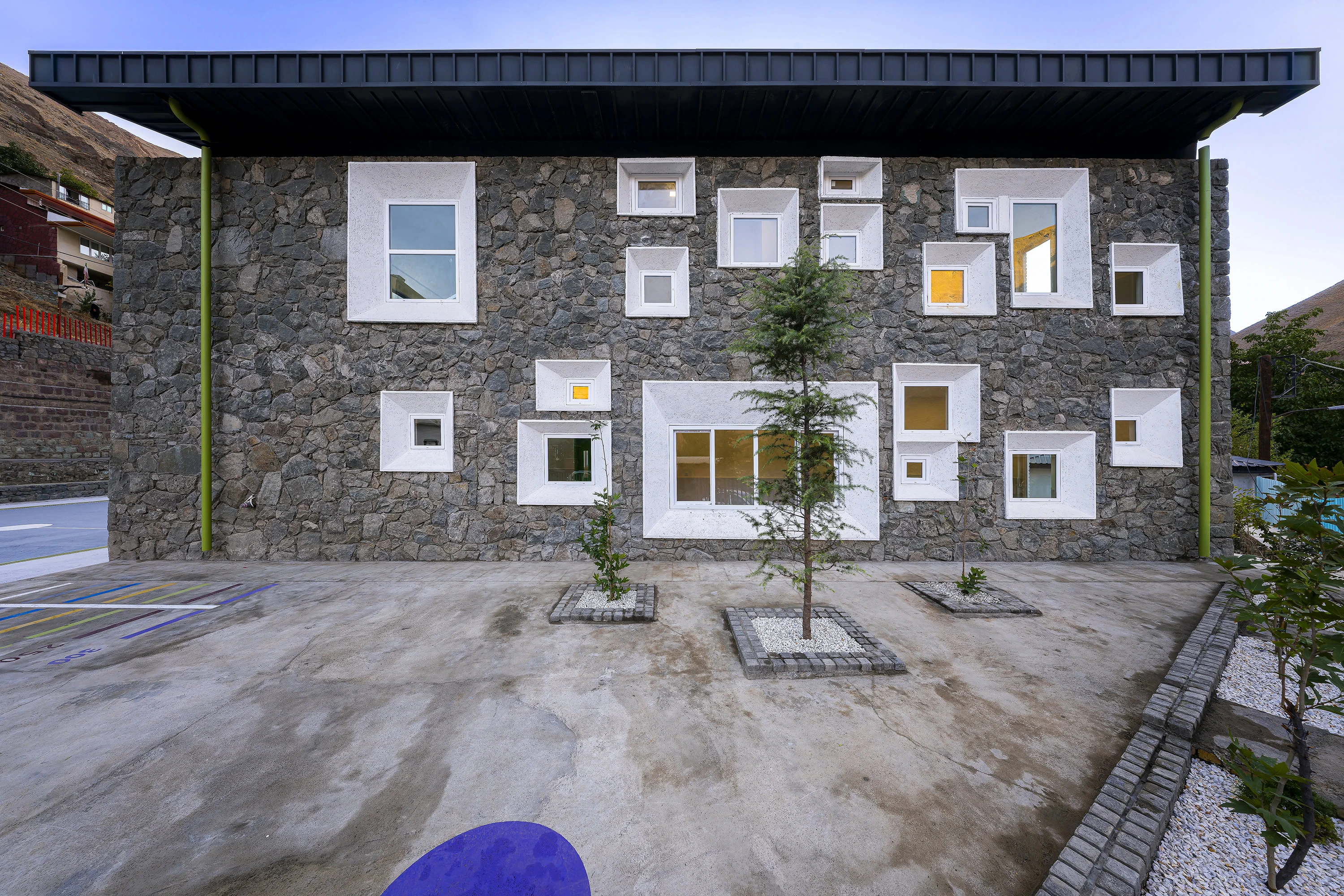 𝗗𝗶𝘇𝗶𝗻 School