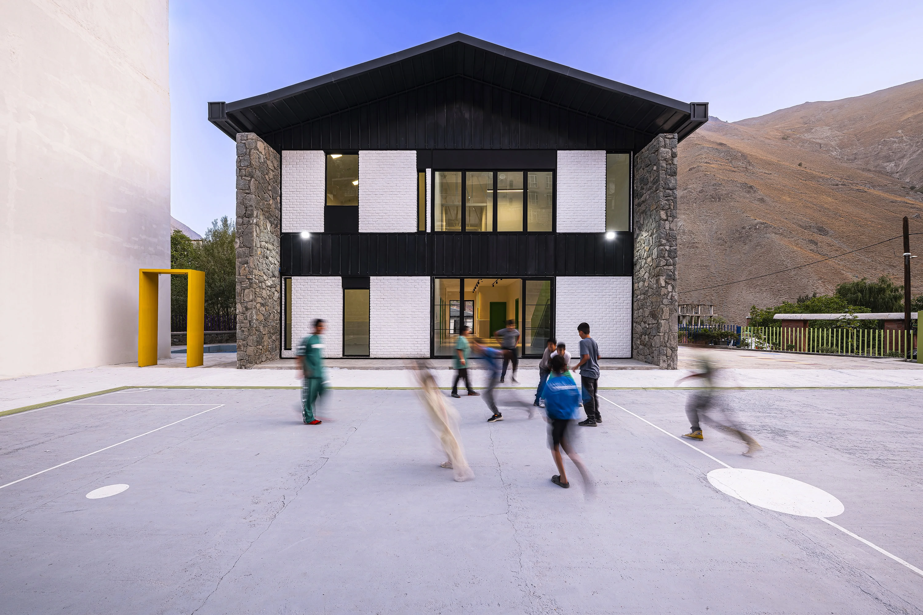 𝗗𝗶𝘇𝗶𝗻 School