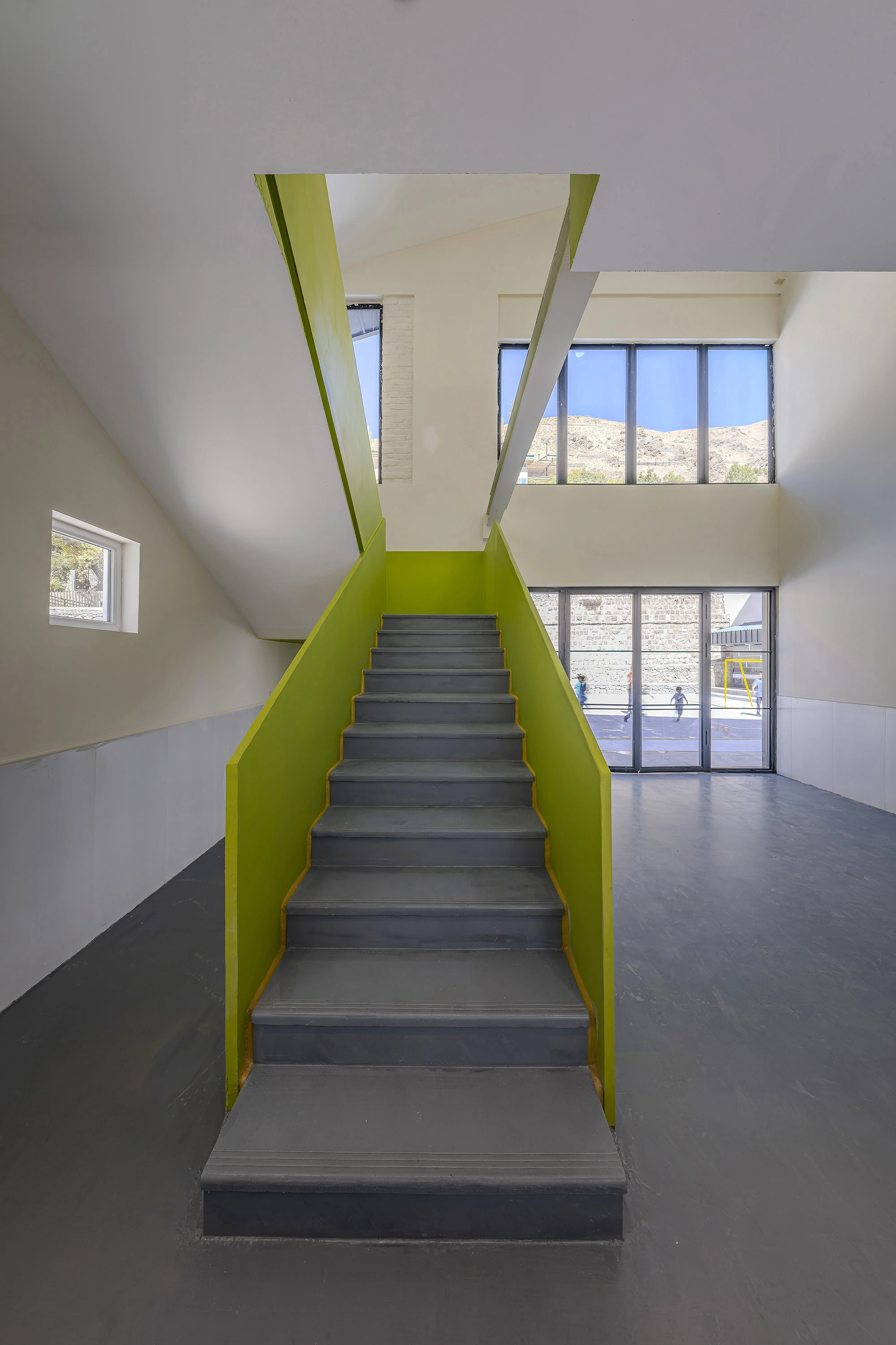 𝗗𝗶𝘇𝗶𝗻 School